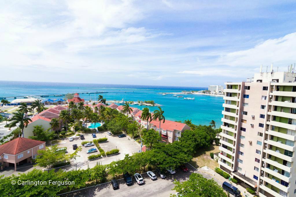 Fisherman'S Point Beach-Front Condomania Очо-Риос Экстерьер фото